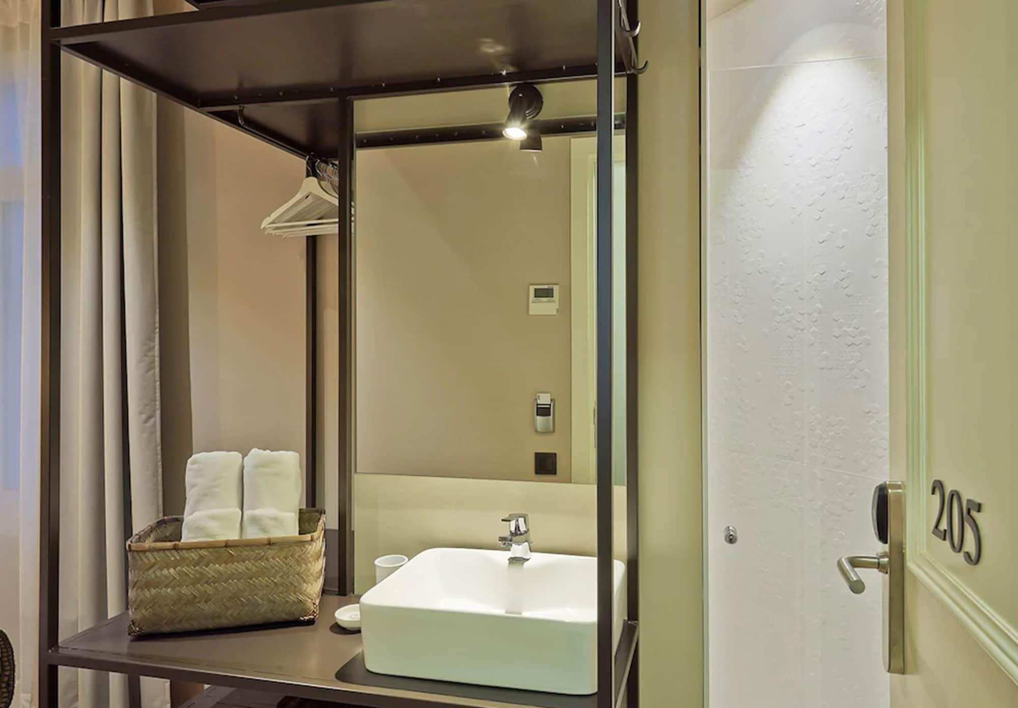 Hostal Central Barcelona Guest house Barcelona