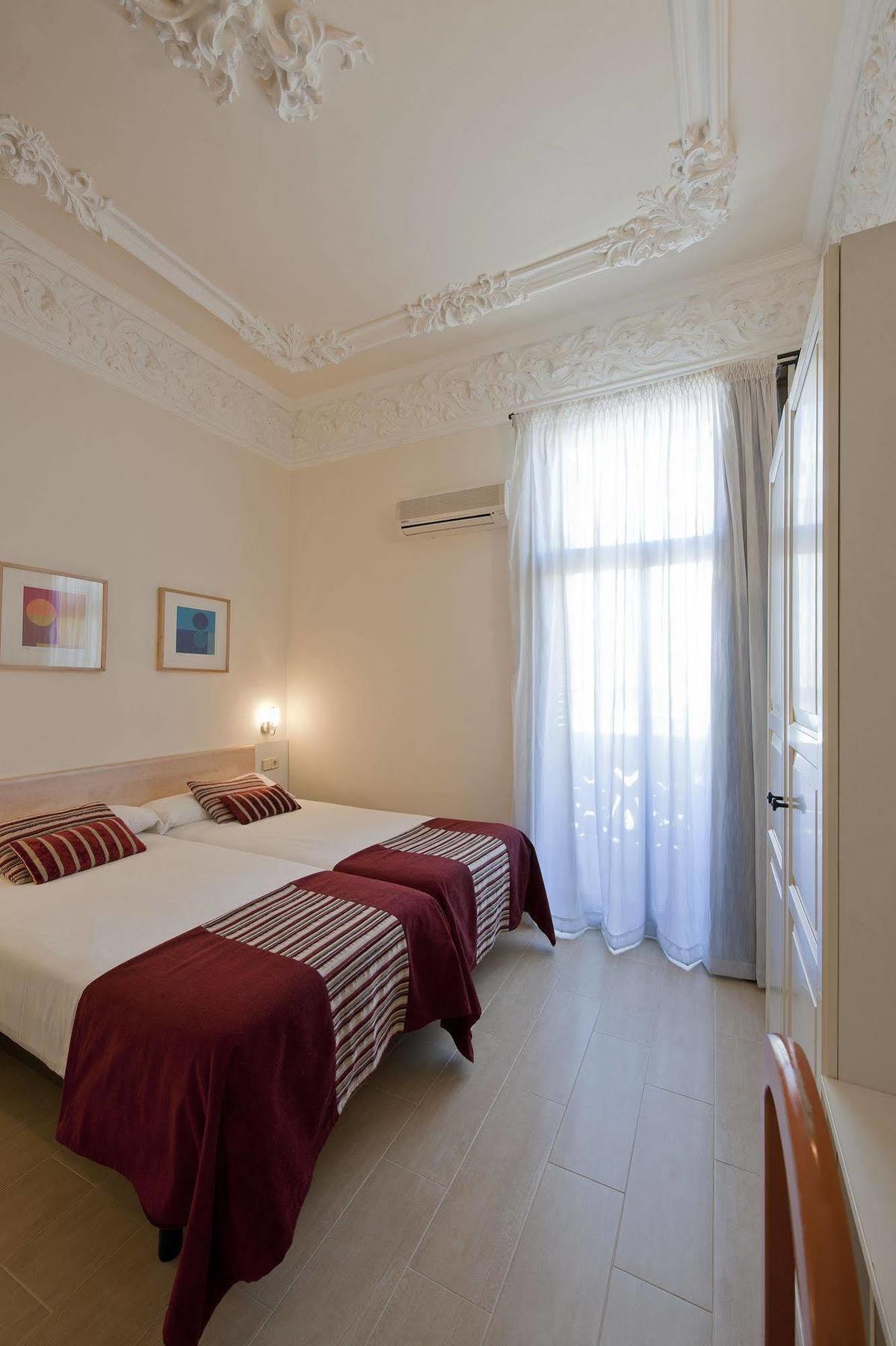 Guest house Hostal Central Barcelona 2*